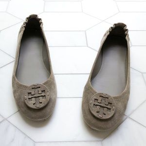 Tory Burch Minnie Travel Ballet Flat in Grey